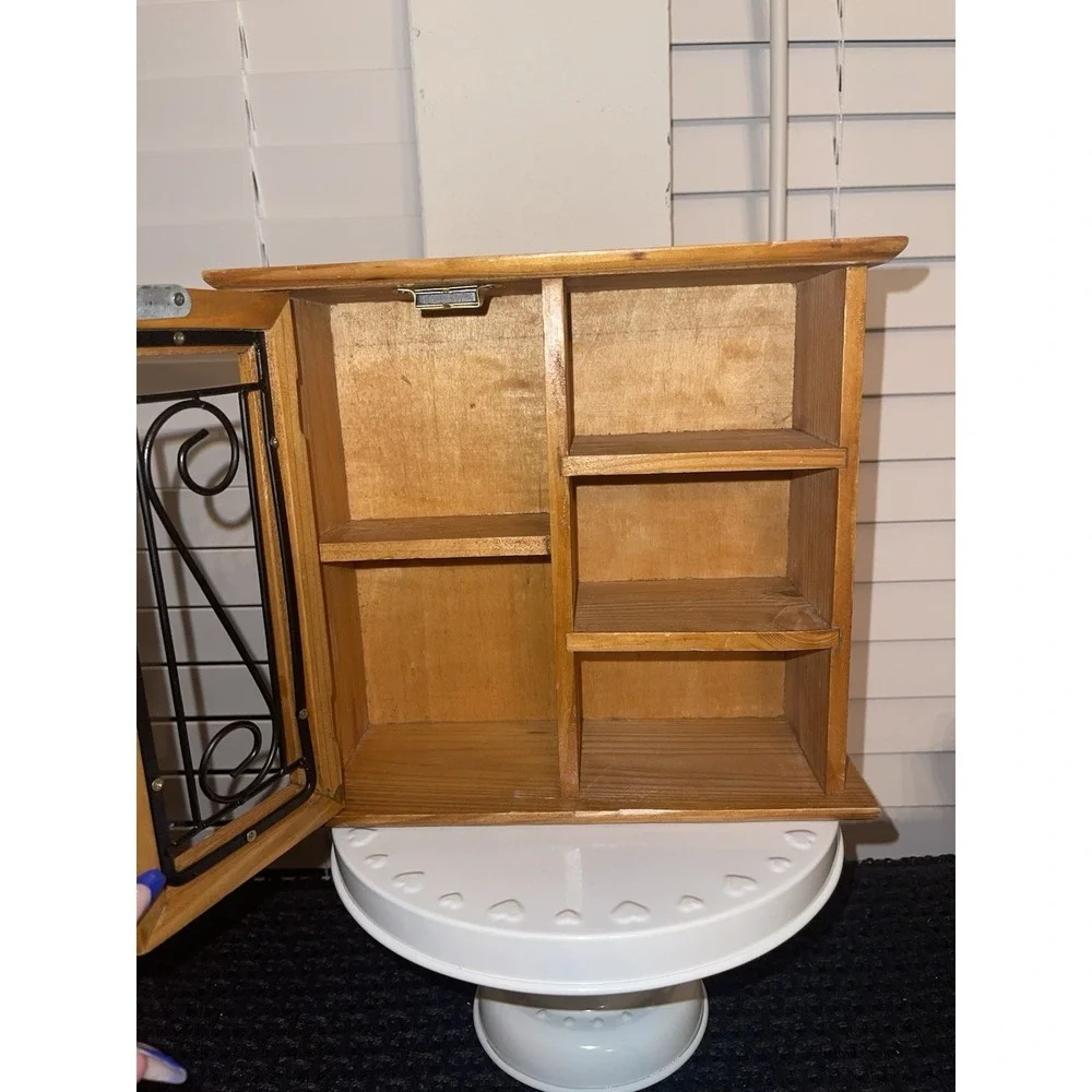 The Unbranded Brand good preowned